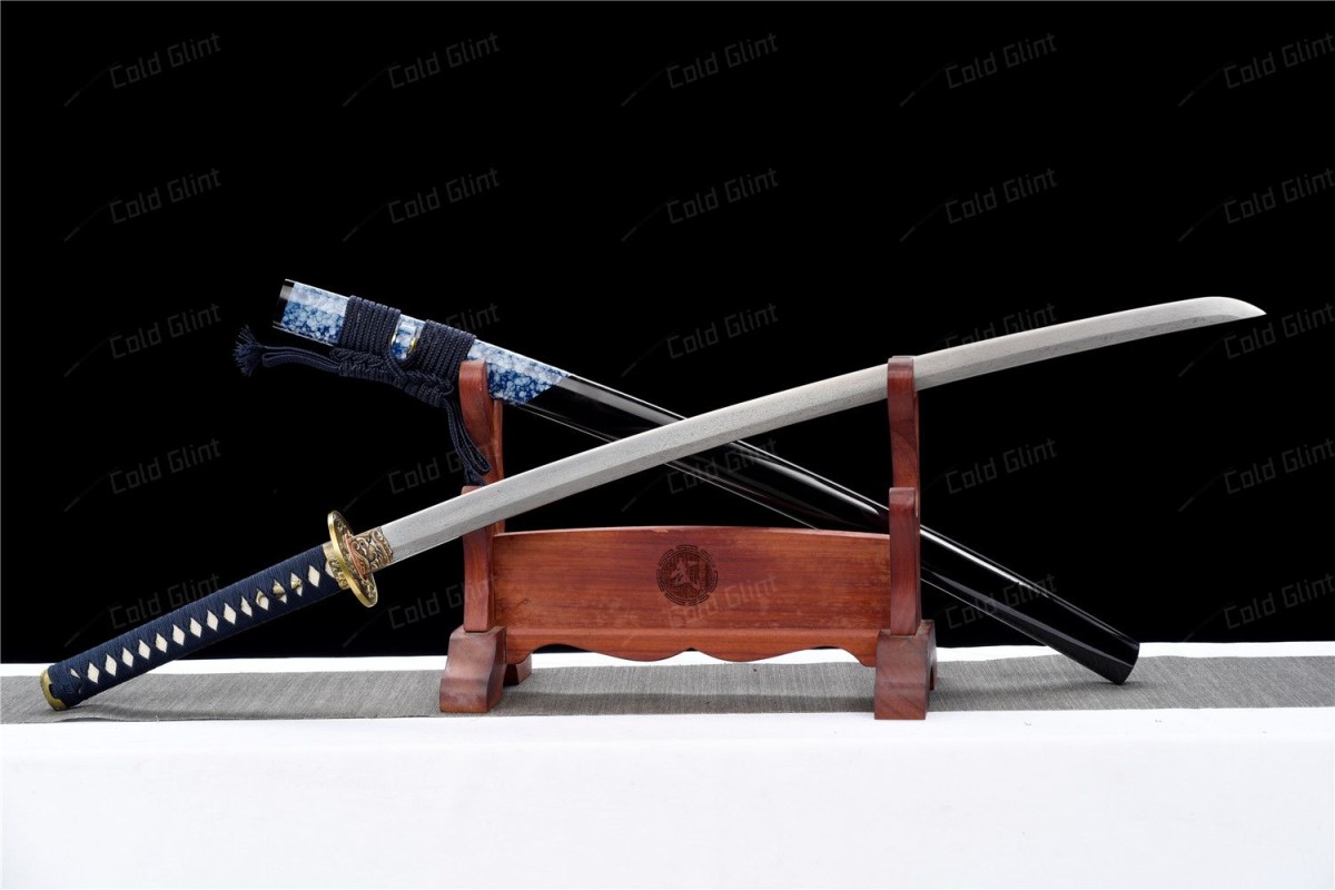 Auspicious Cloud - Hundred-Fold Patterned Steel, Katana